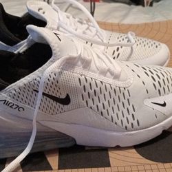 Nike Air270  Women Size 8