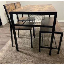 Tamajah 4-Piece Dining Set – Like New, 1 Year Old (Pet-Free Home)