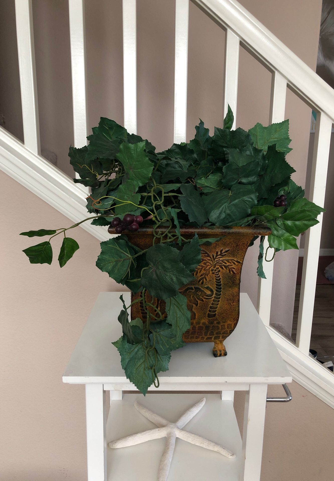 Decorative house plant (fake)