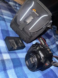 Canon T7 Camera