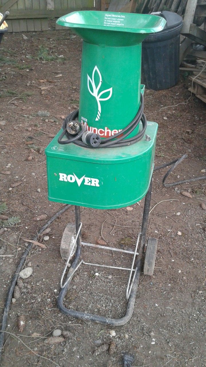 Rover Muncher Wood Branch Chipper Shredder Mulcher for Sale in Auburn, WA OfferUp