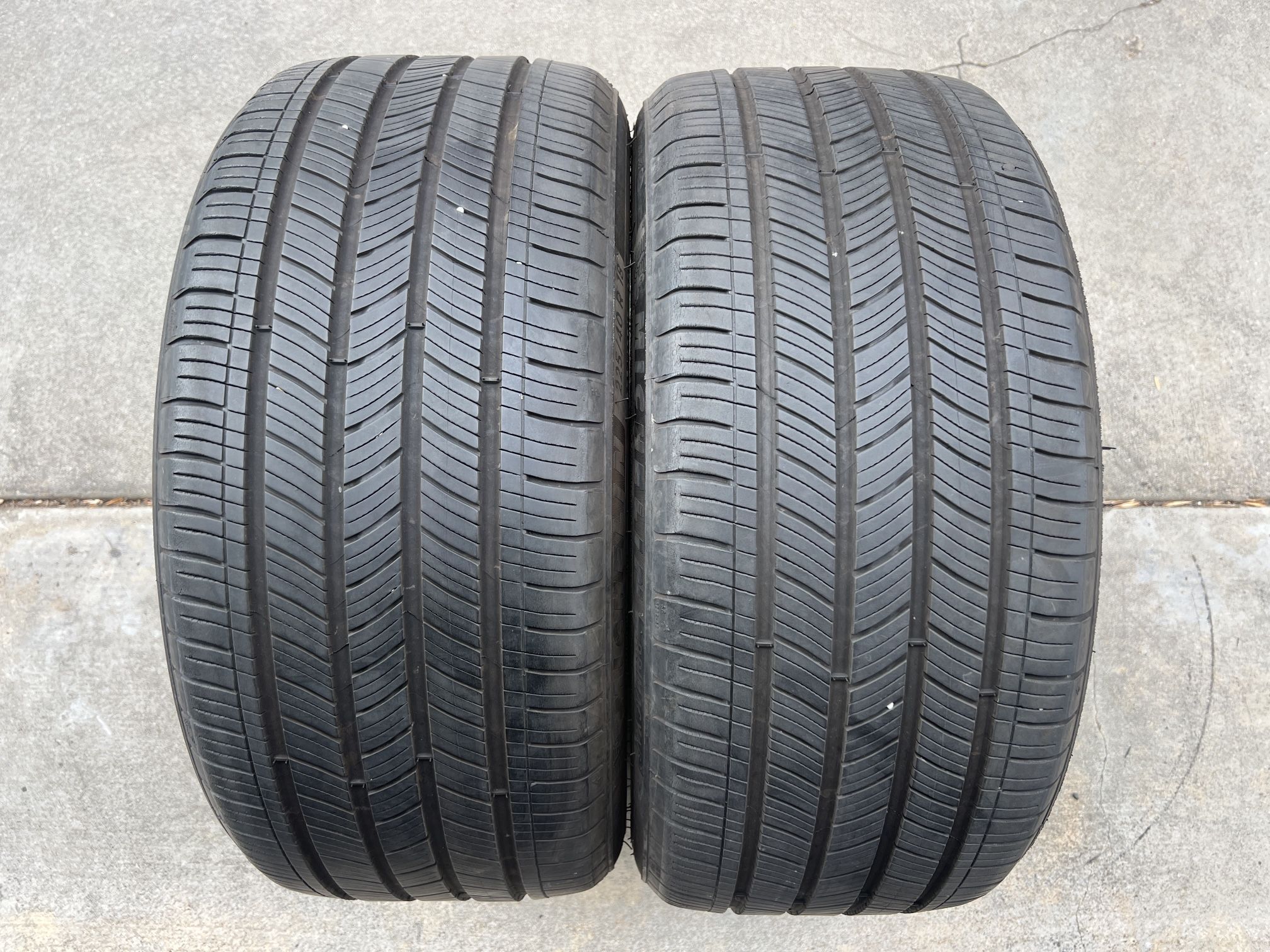 2 Michelin Tires 225/40/18
