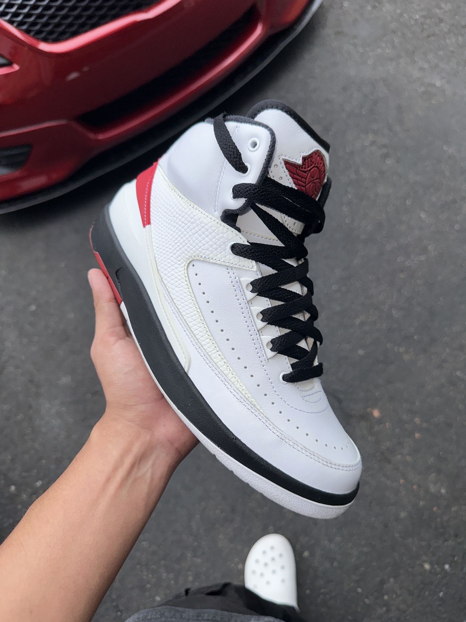 “Chicago” Air Jordan 2 / Size 7Y (GS)