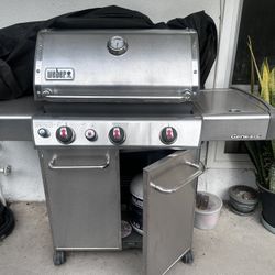 Weber Genesis S■330 Stainless Steel Propane Grill – Excellent Condition 