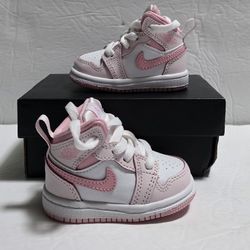 Air Jordan 1 Mid Pearl Pink Size 2c (TD)