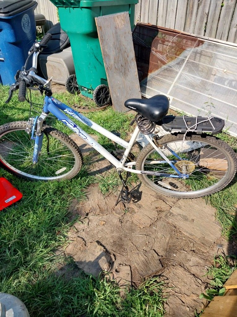 Bicycle For Sale 40.00 Makeoffer If I Interested