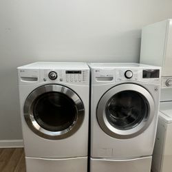 Stan LG Washer And Dryer Set 