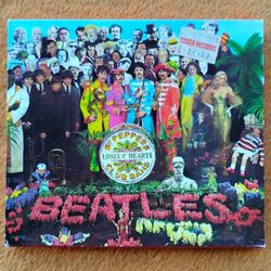 Beatles Sgt Pepper's Lonely Hearts Club Band UK / Holland Import CD Complete
