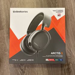 Steelseries Arctis 3 Gaming Headset/PC Gamer