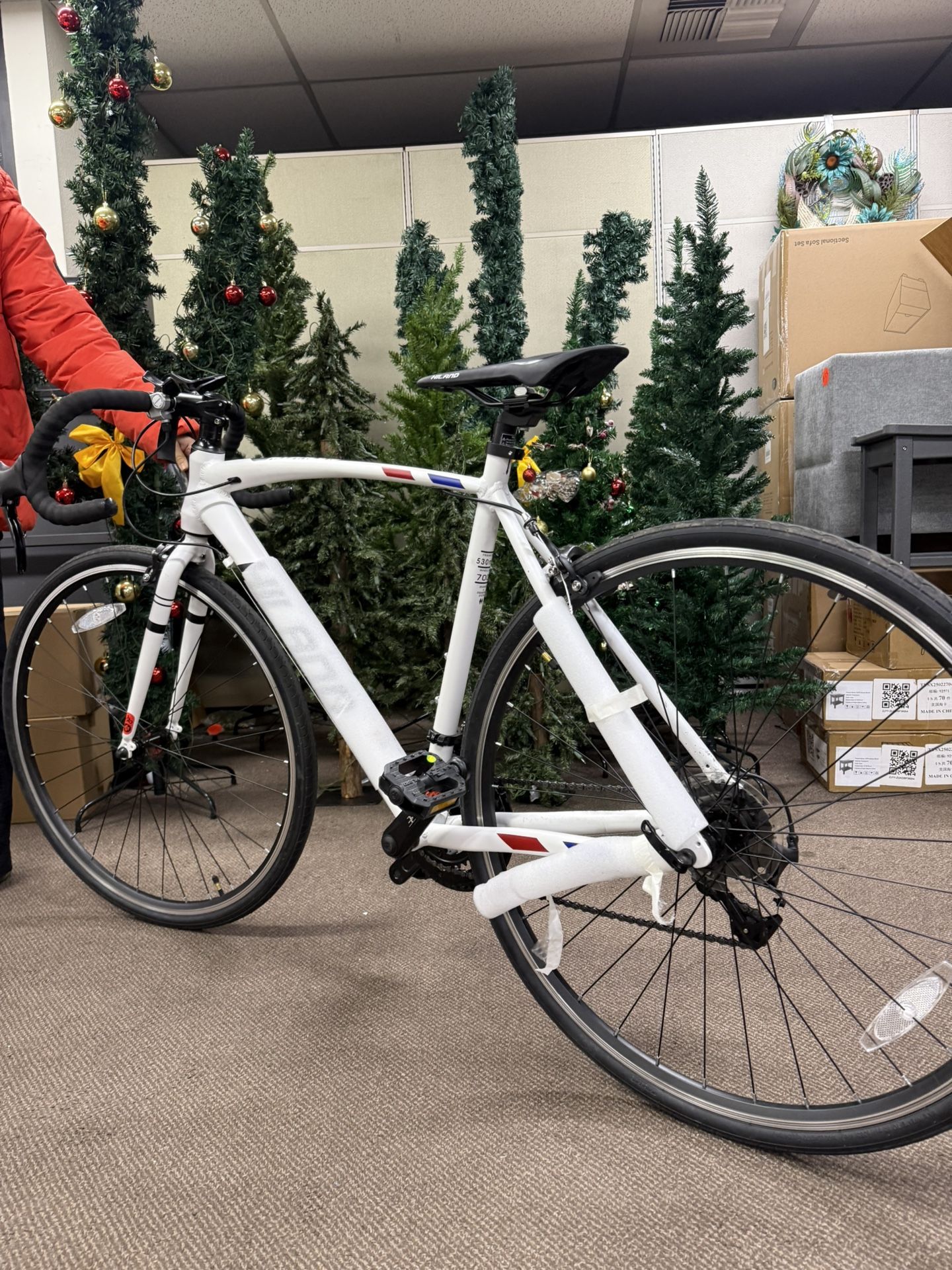 HILAND 700C Road Bike, 14 Speeds Sport Bike, Light Weight Aluminum Frame, Racing Bike for Men Women Adult Bicycle