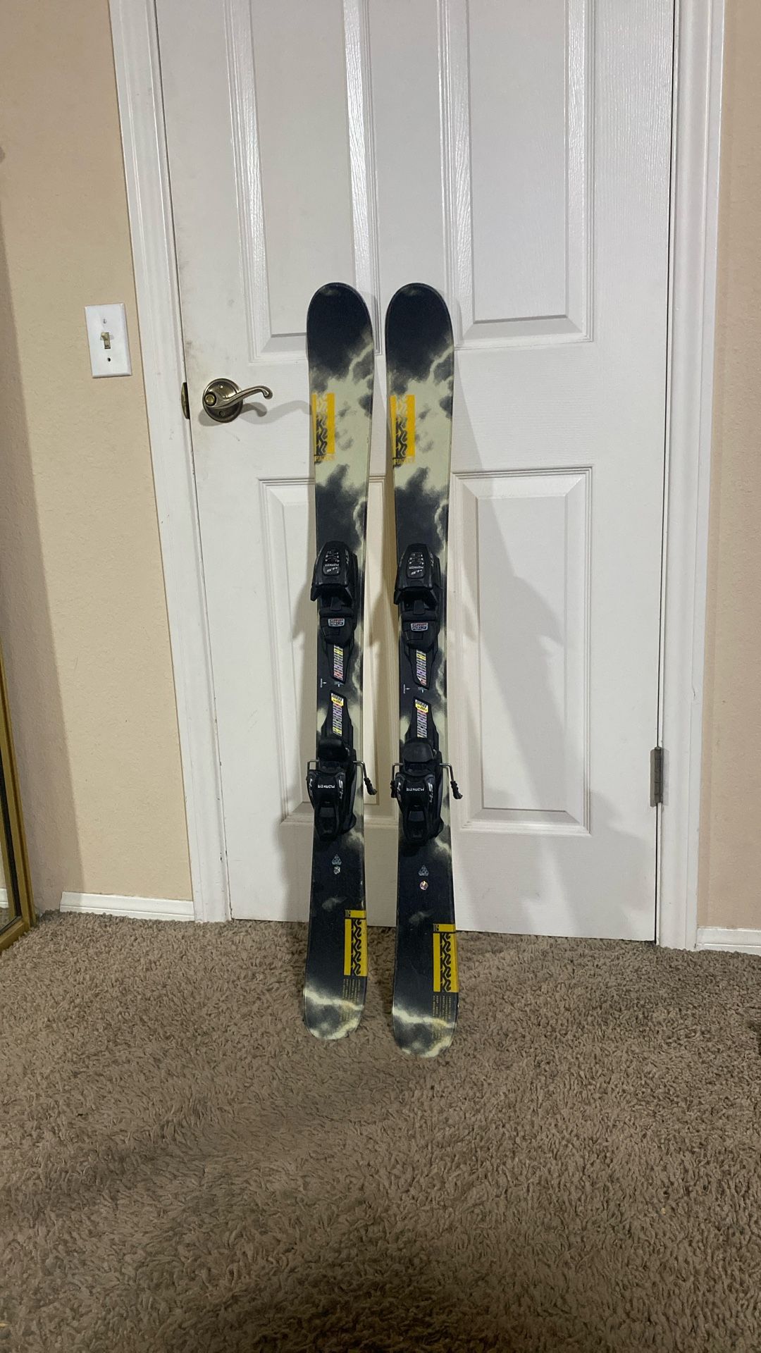 K2 Poacher Jr Snow Skis Very Good Condition 119cm