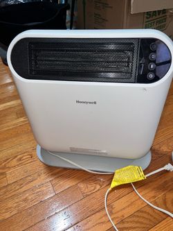 2 Honeywell Ceramic Heater