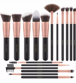 Make up brushes new