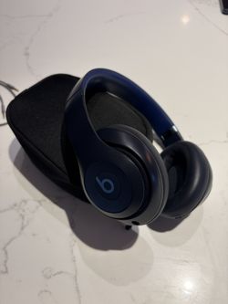Apple Beats Studio Pro - Navy