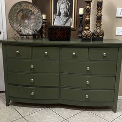 Buffet/ Dresser