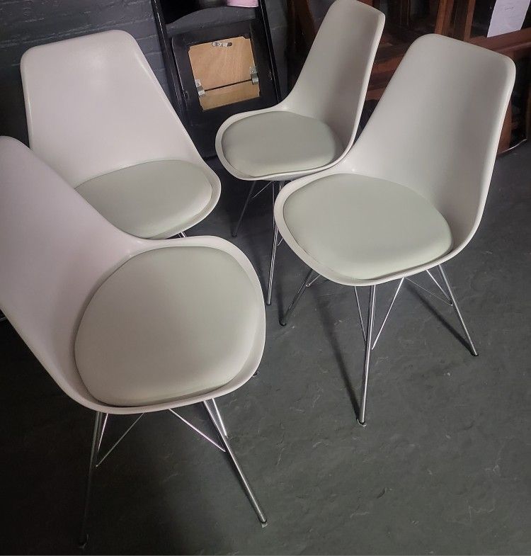 4 Chairs
