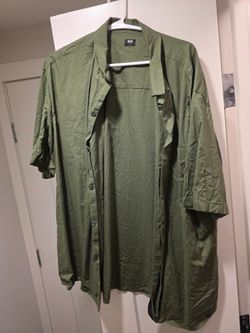 L Uniqlo Green Button Down Shirt