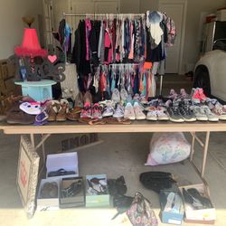 Girls Clothes and Shoes, Name Brand Clothes and shoes 