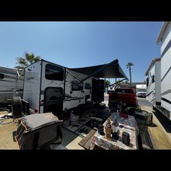 Wolf pup JG17 Black Label Edition Travel Trailer 