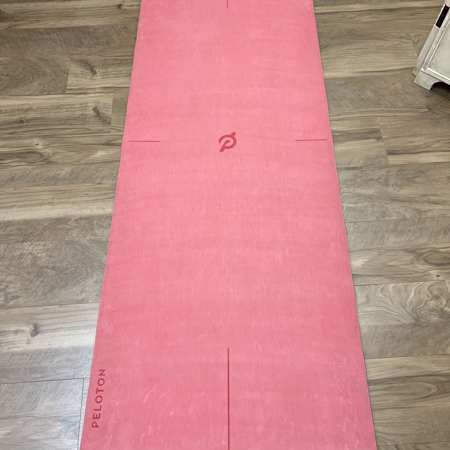 Peloton Reversible Workout Mat | 71” x 26” with 5 mm Thickness, Premium  Heavy-Duty Floor & Yoga Mat, Tear & Scratch Resis for Sale in Chandler, AZ  
