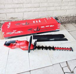 Milwaukee FUEL 18V 24in. Hedge Trimmer