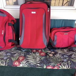 Luggage-NEW- 3 Pc Protege Set