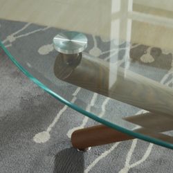 Round Glass Top Metal Base Dining Table