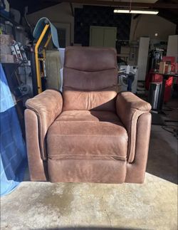 Brown recliner chair like new