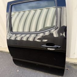 2016 2017  2019 2020 2021 2022 2023 TOYOTA TACOMA DRIVER REAR DOOR COMPLETE 