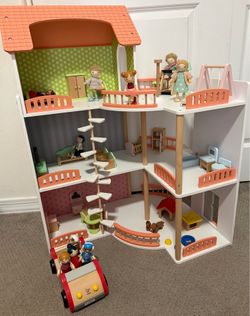 Wooden Doll House Set
