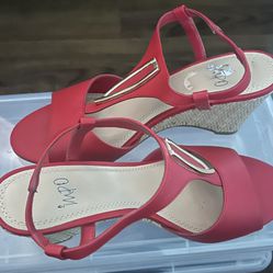 Red Impo Wedges… SZ 8