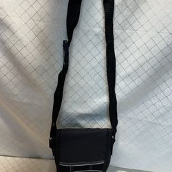 Mainstays cd player & cd shoulder bag