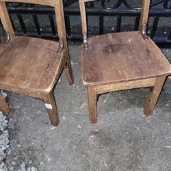 Cute child size antique vintage oak sturdy wood traditional children's chairs
2
