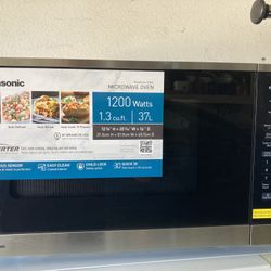 Brand New 1200W Panasonic Microwave
