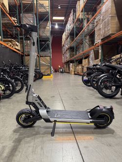 Electric scooter