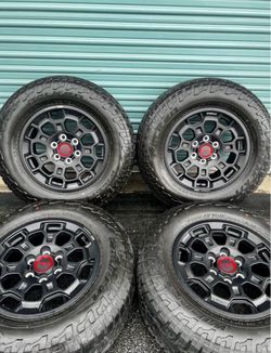 Toyota Tundra TRD PRO Factory Wheels And Tires