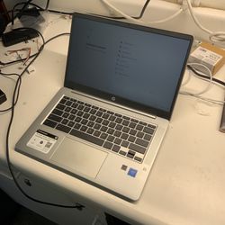 Hp Chromebook Very Good Condition Fully Functional And Cheap