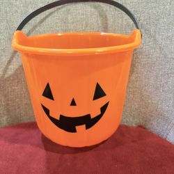 New Plastic Halloween Bucket-Orange Color