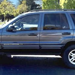 ****04 Jeep Grand Cherokee Special Edition ***