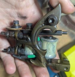 Rare 2009 Aaron Cain Limited Edition Coil Tattoo Machine – #235/250 (Signed)