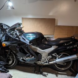 1994 kawasaki ZX1100d