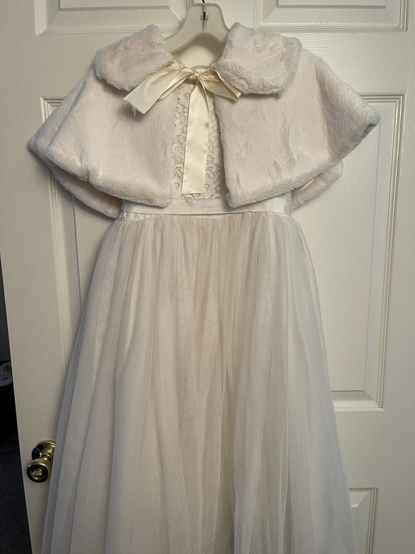Flower Girl Dress Size 8 - Davids Bridal 