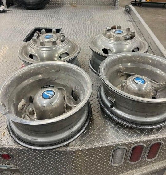 GMC Wheel Set