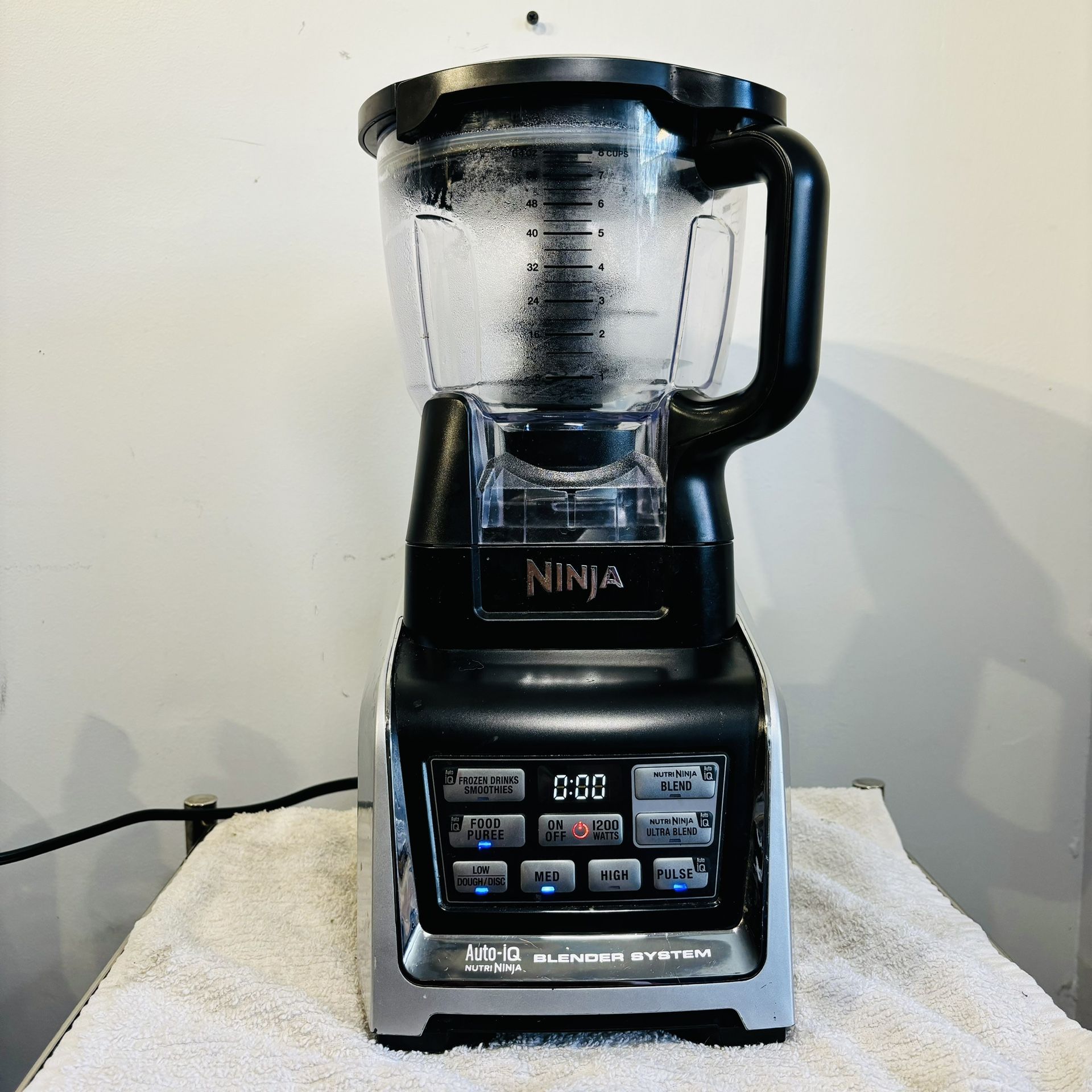 Ninja ® Auto-iQ® Kitchen System, Blender, and Food Processor 1200 Watts, BL910