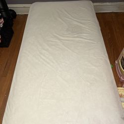 TWIN SIZE MATRESS 