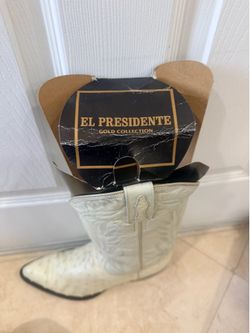 Men’s boots size 11