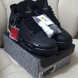 Jordan 4 Retro 