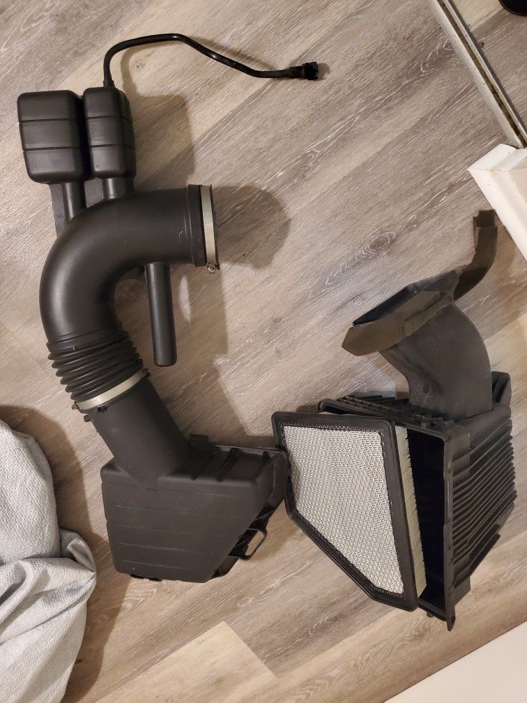 2011 Gen 5 Camaro SS Stock Air Intake System