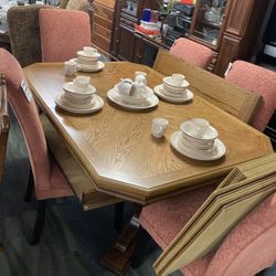 Solid Wood Dining Room Table W/ 2 Leaf/Covers