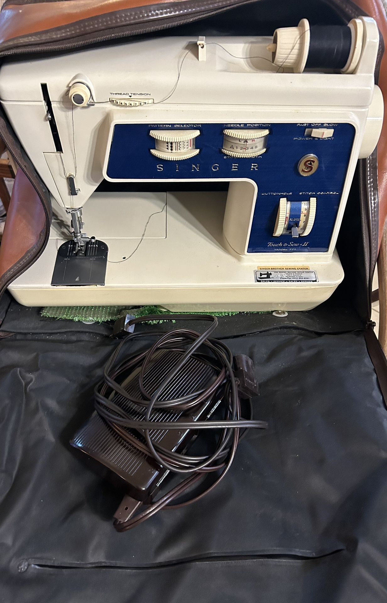 Singer Sewing Machine Model 771 With Case